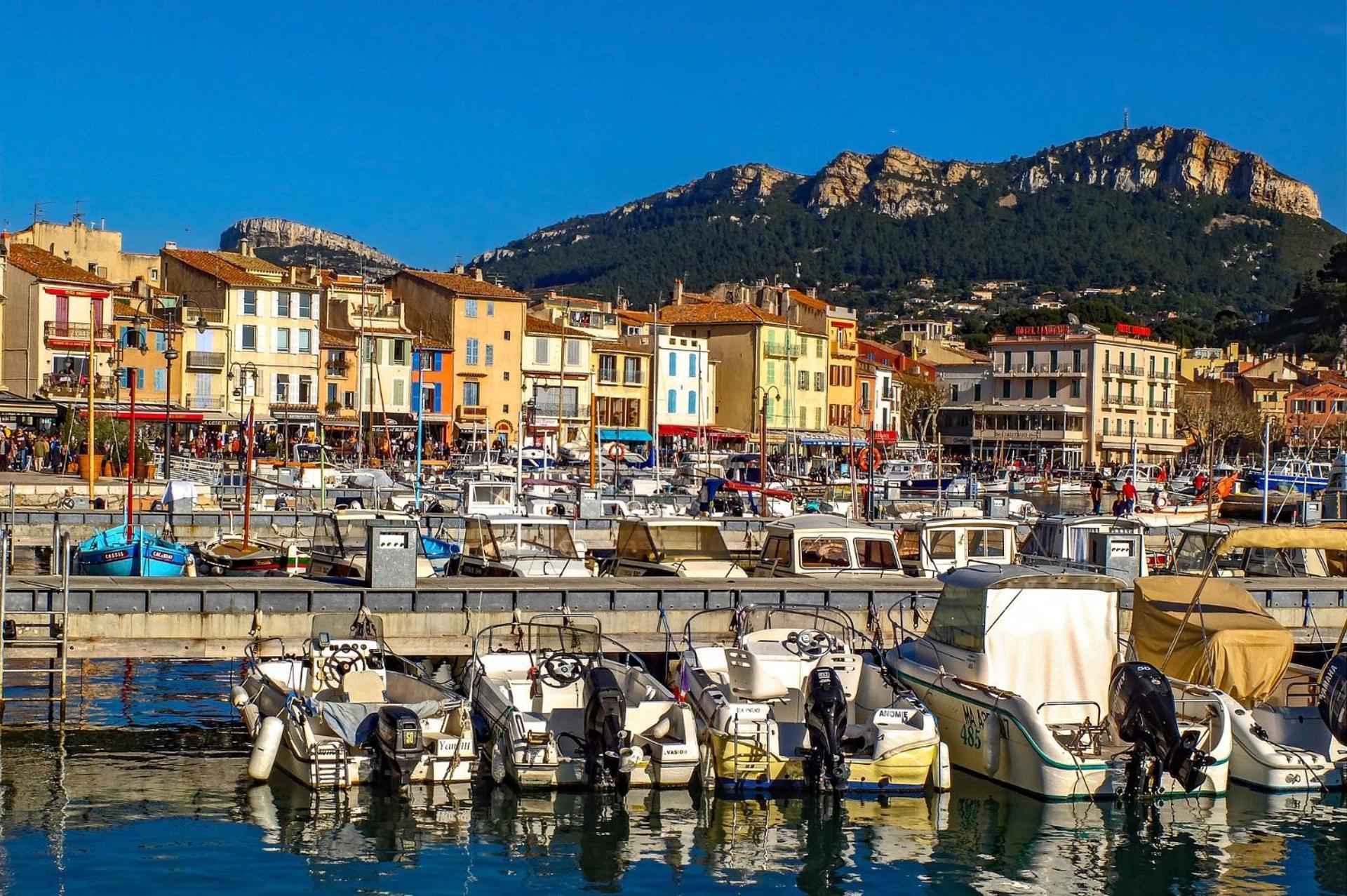 Du Garlaban 3* Aubagne