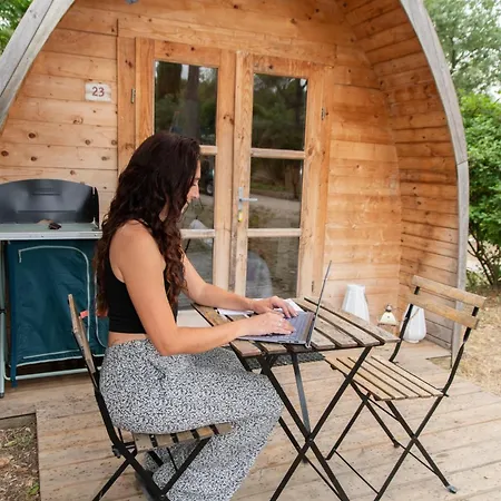 Camping Du Garlaban Aubagne Exterior photo