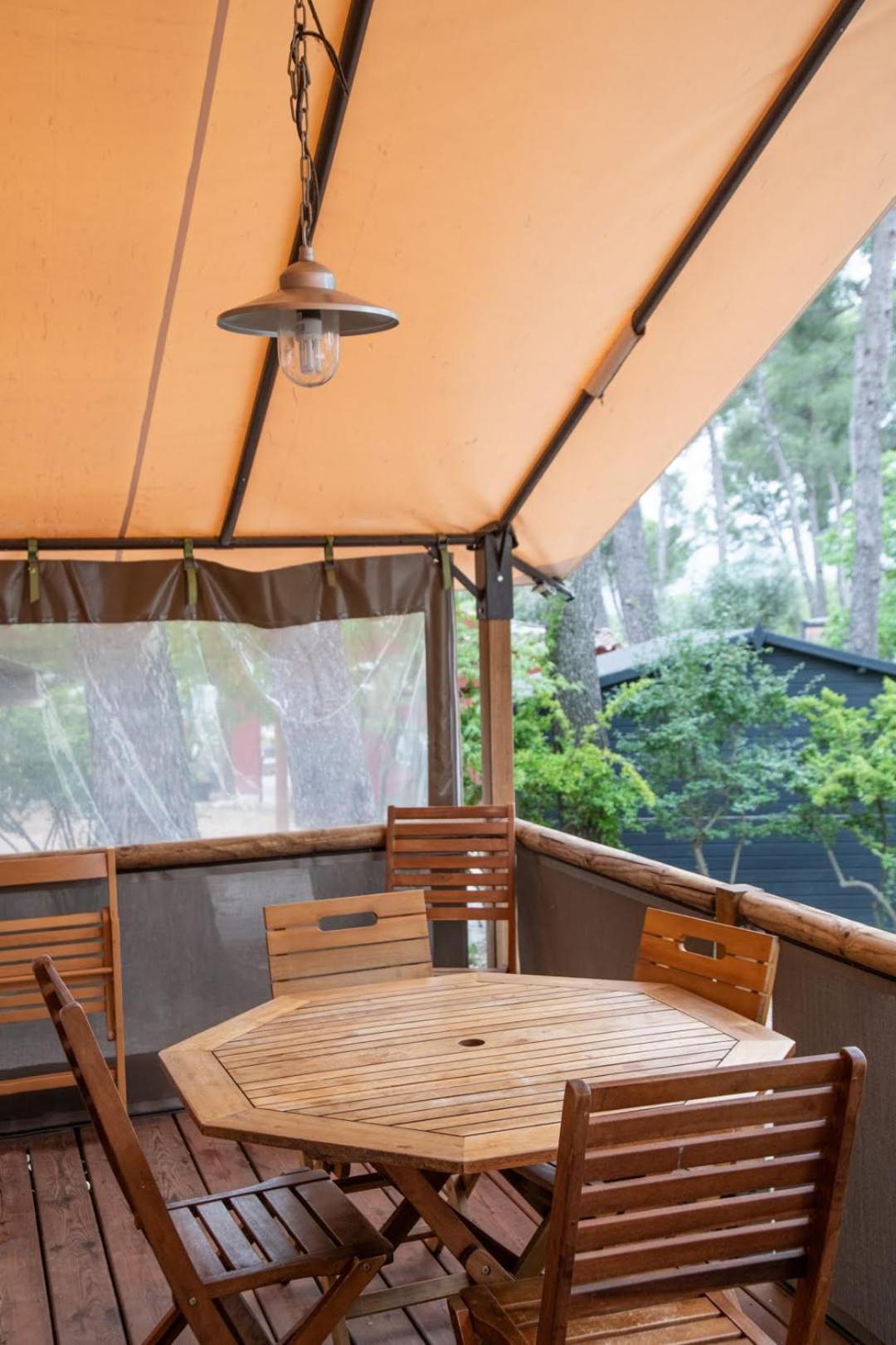 Parque de Campismo Youcamp Village - Marseille Provence 3*